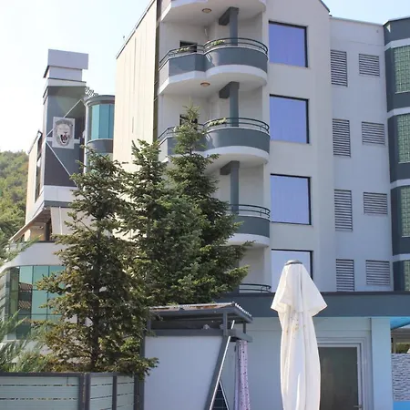 Luander Hotel *