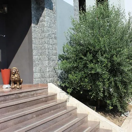 Luander Hotel Tirana